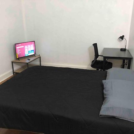 Spacious 2 Bedroom Apartment With 1 Bathroom And Private Street Entrance Paterson Exterior foto