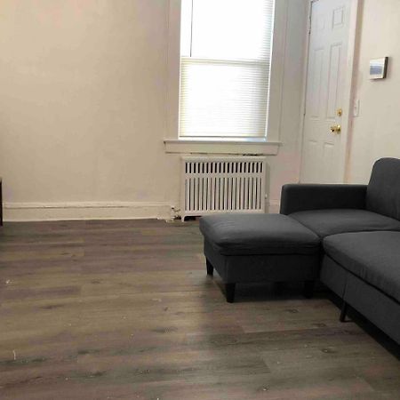 Spacious 2 Bedroom Apartment With 1 Bathroom And Private Street Entrance Paterson Exterior foto